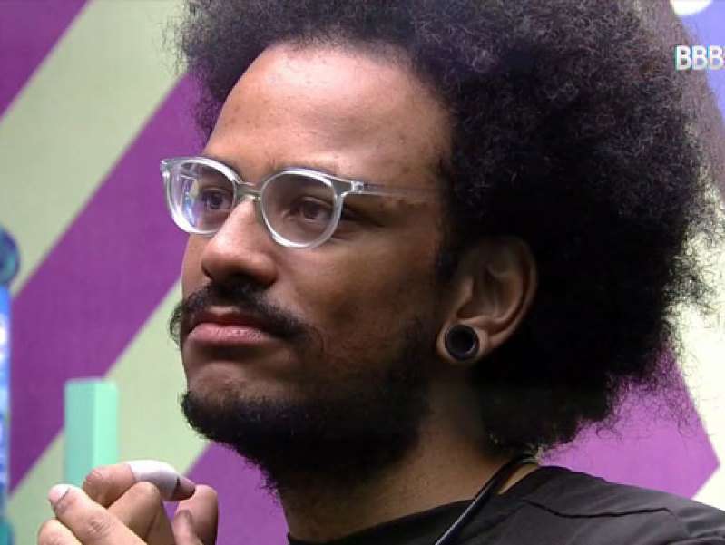 No Bbb 21 Joao Luiz Desabafa Sobre Comentario Racista De Rodolffo Diario De Cuiaba