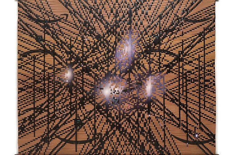 Mostra de Clarissa Tossin entrelaça extrativismo na Terra à