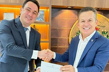 Ricardo Almeida com o governador Mauro Mendes