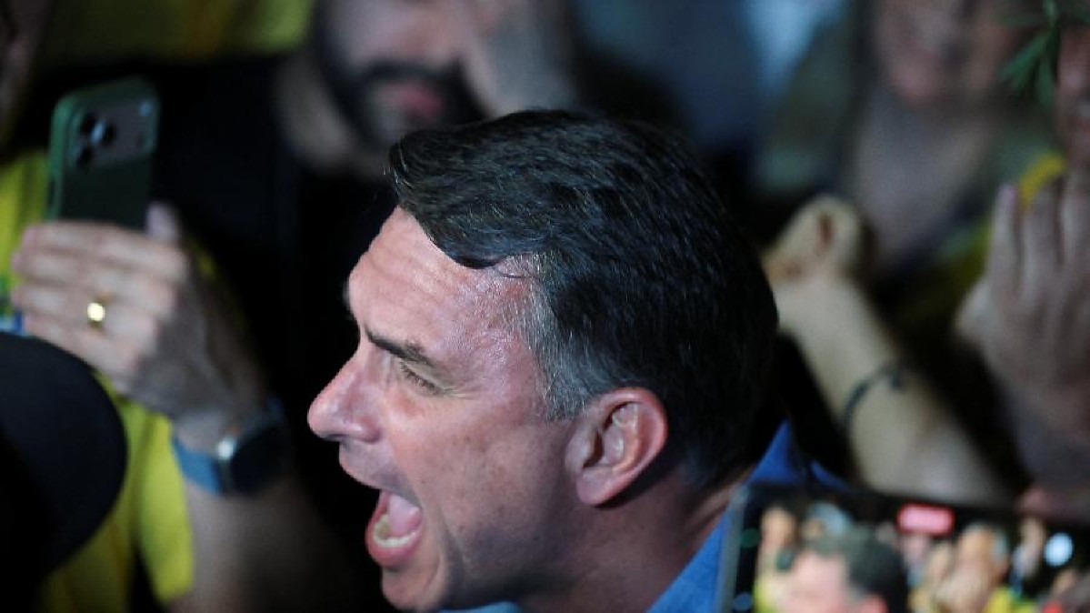 Agro de Mato Grosso monitora posicionamento de Flávio Bolsonaro sobre a China