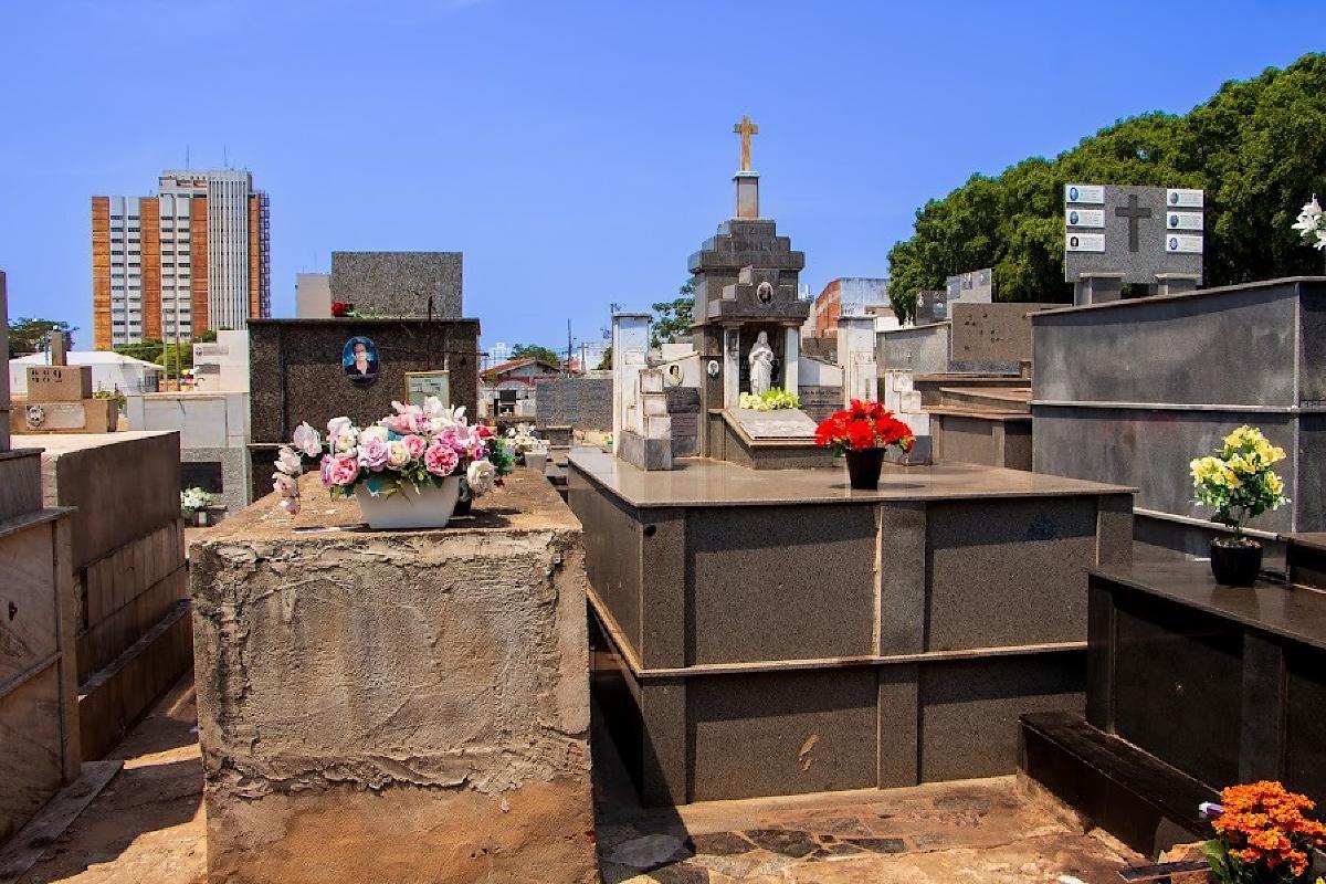 Cemitérios de Cuiabá e Várzea Grande esperam 185 mil pessoas no Finados